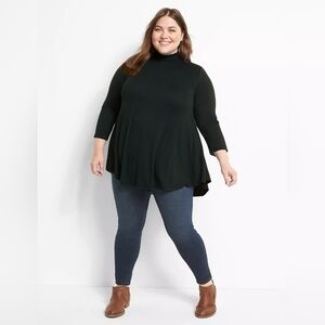 26/28 • Lane Bryant • Mock-Neck Max Swing Tunic